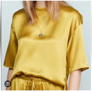 VINCE silk Gold/yellow short sleeve top, size M